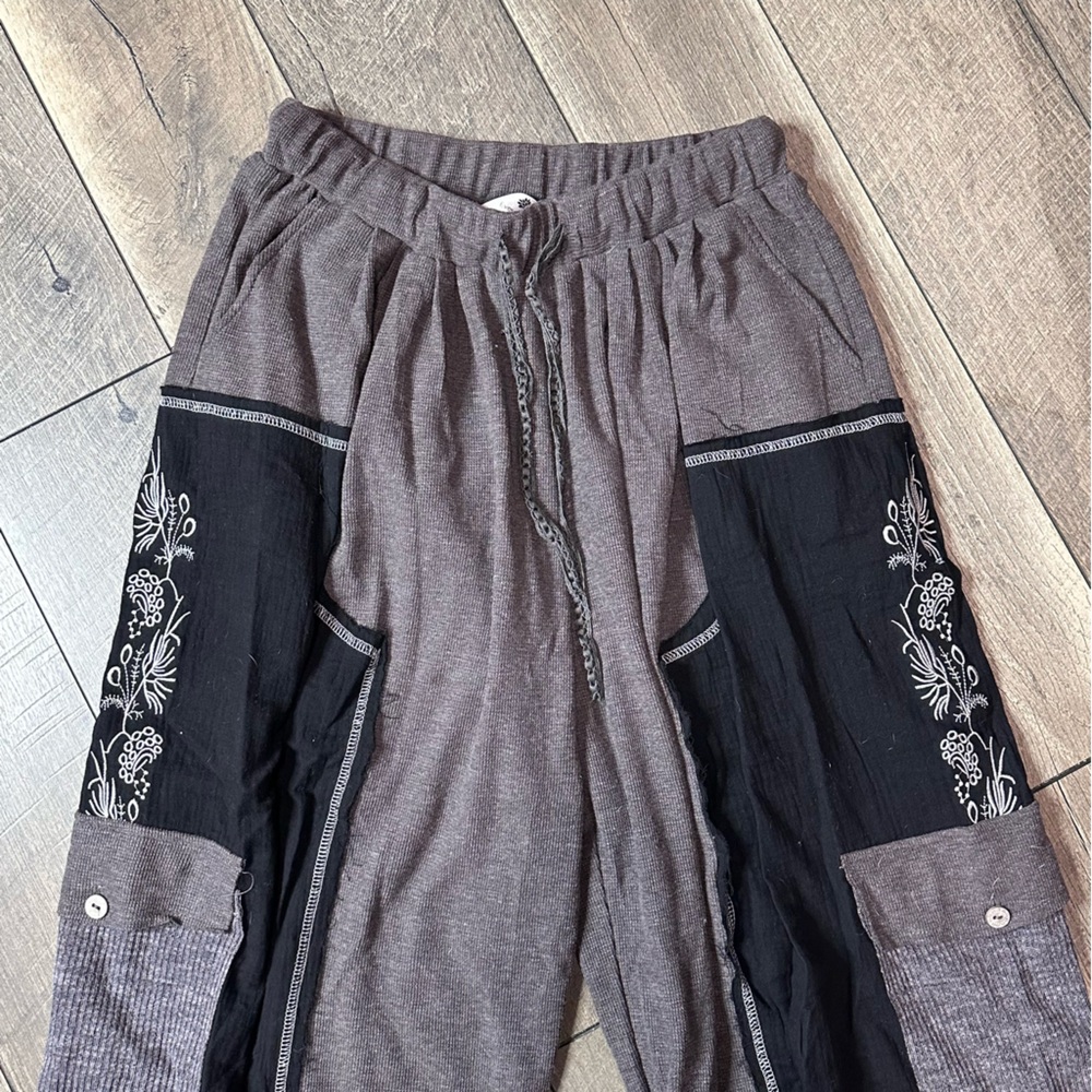 Everyday Chic Patchwork Barrel Sweatpants - image 2